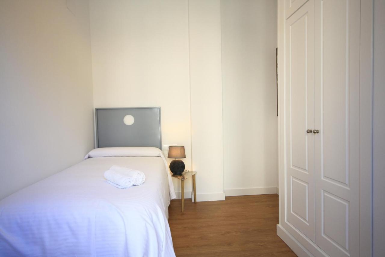 Apartamentos Setas Center Севилья Экстерьер фото